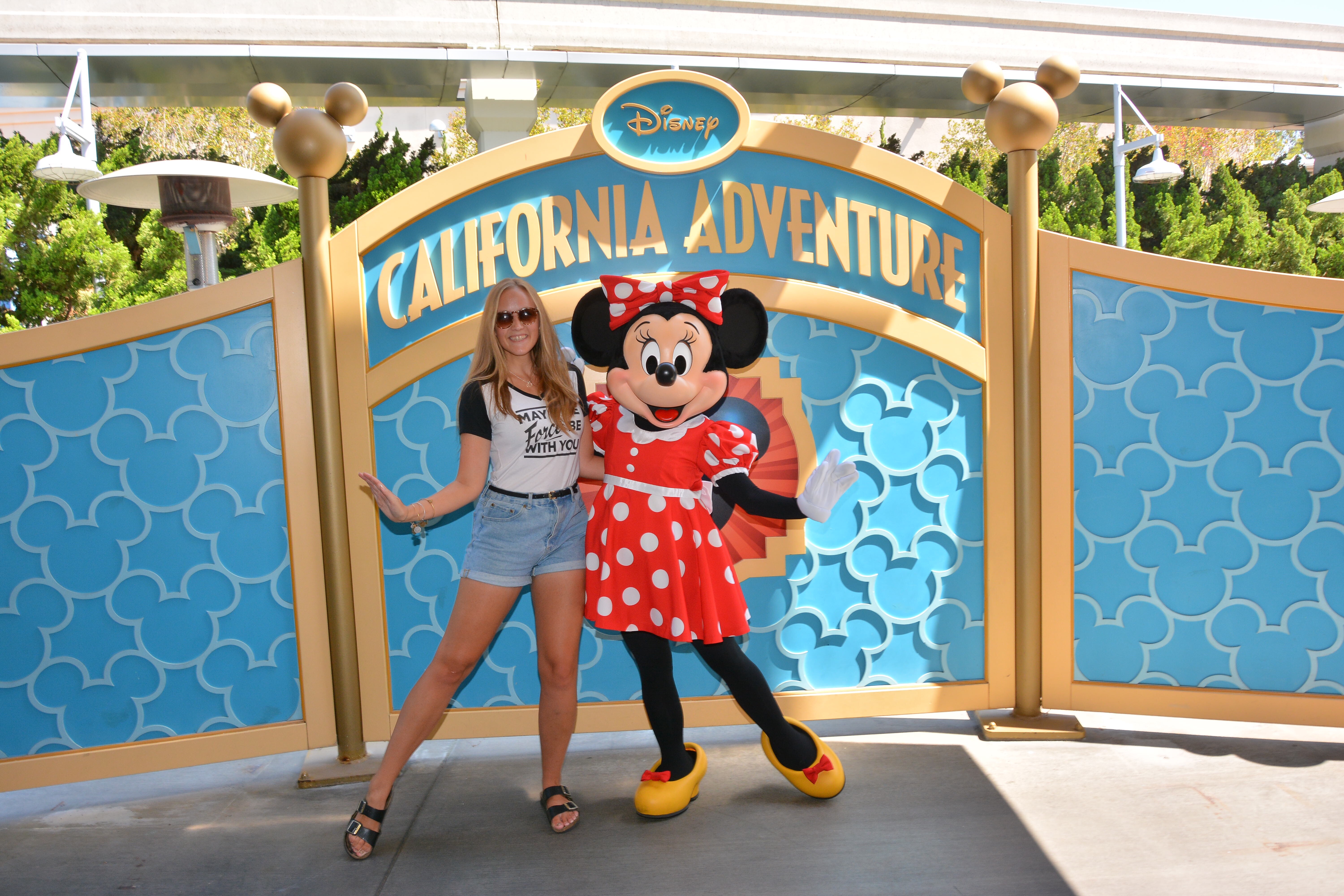 What to Take into Disneyland – Kaitlin at the Castle